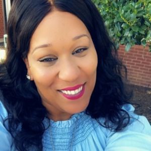 Meet your Posher, Joyia